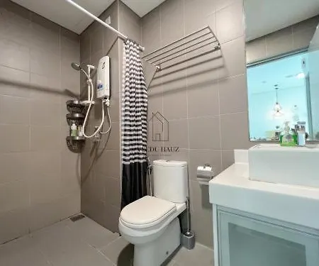 Summer Suites Klcc By Luxe Residence Kuala Lumpur Exterior photo
